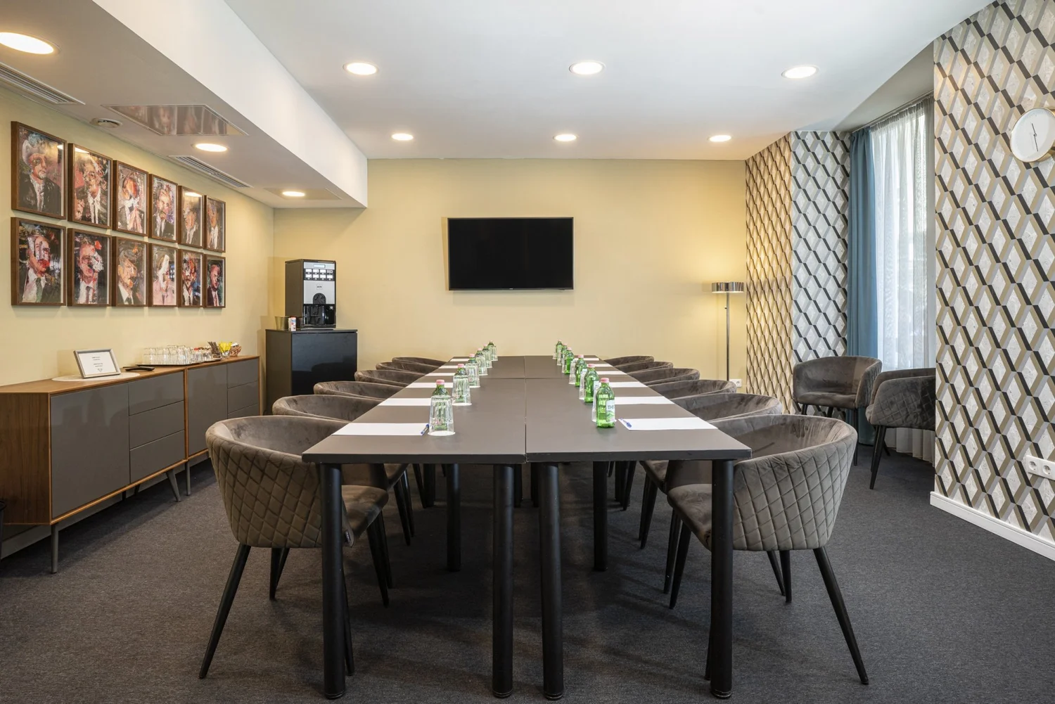 Boardroom table in the Dob Room in natural daylight, Rumbachspace Budapest
